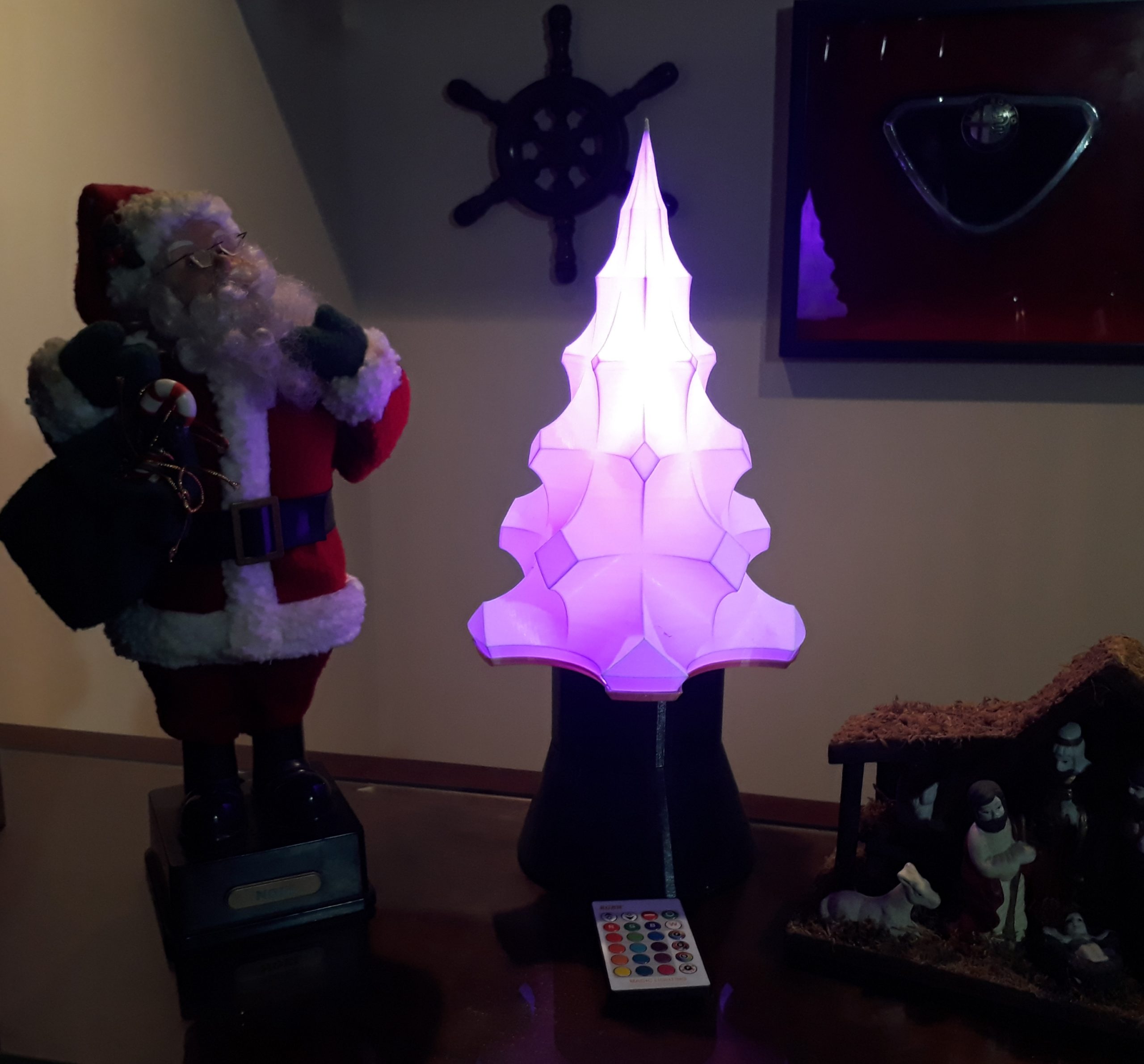 Arvore de Natal de mesa com LED e RGB mundança cores de luz.