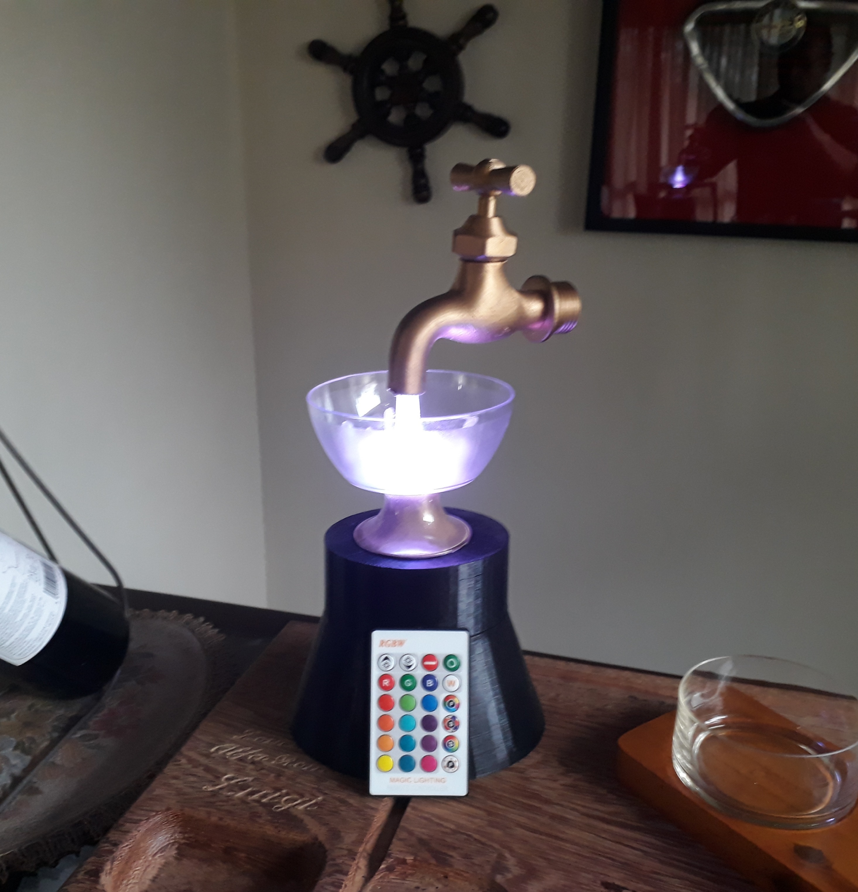 Luminária torneira magica com LED e RGB